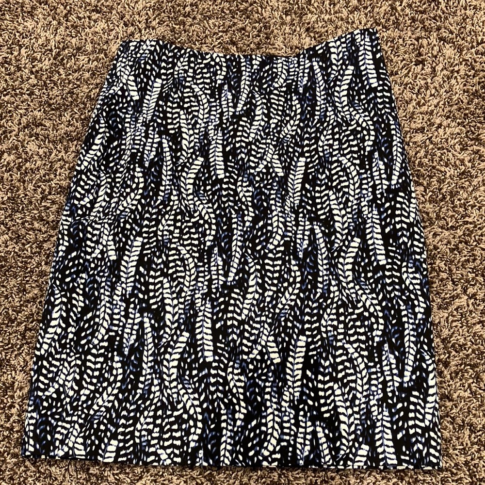 This is a skirt, navy blue and white and blue. Great for the summer.
